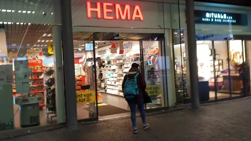 HEMA Station Amsterdam Zuid WTC — foto 12