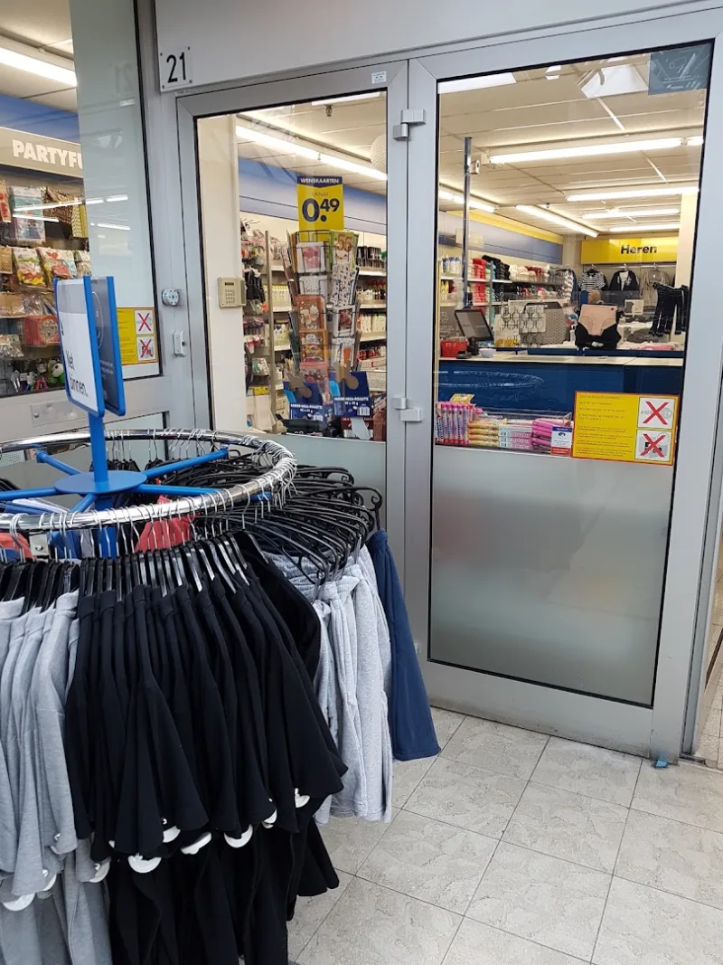 Zeeman Capelle a/d IJssel Picasso — foto 3