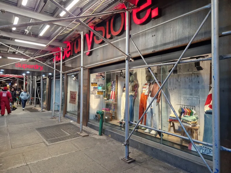 Superdry Roosendaal — foto 4