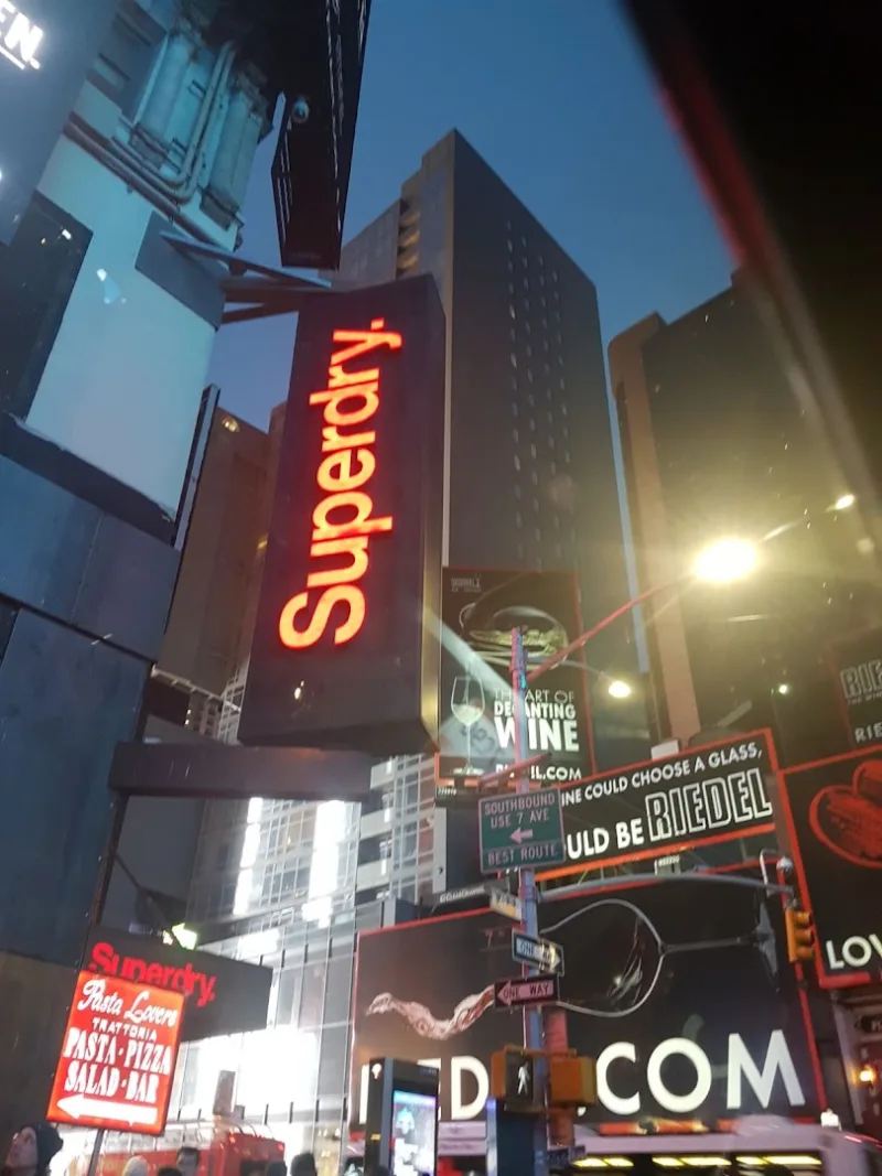 Superdry Roosendaal — foto 9