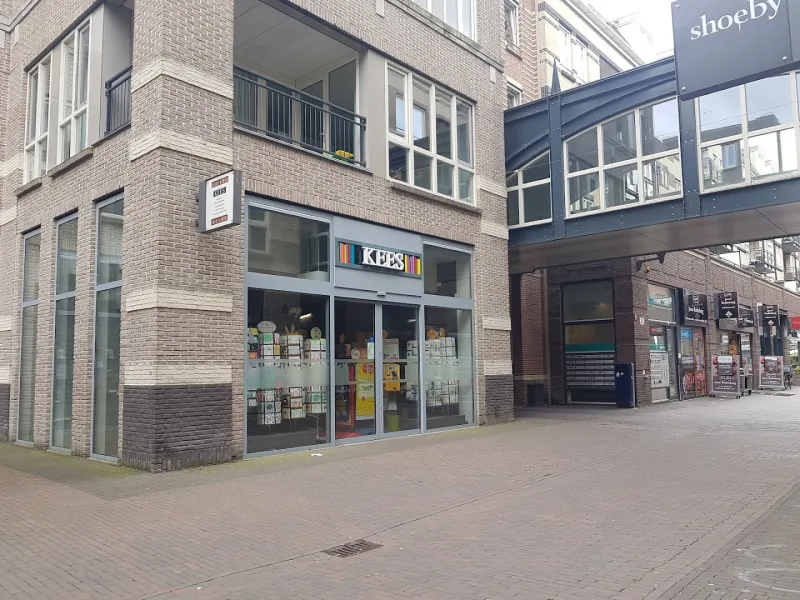 Kantoor & Boekhandel KEES (Middenburcht) — foto 9