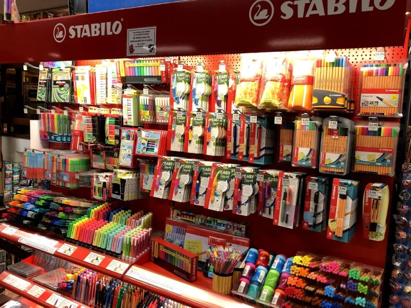 Boek- en Kantoorboekhandel Schellen — foto 9