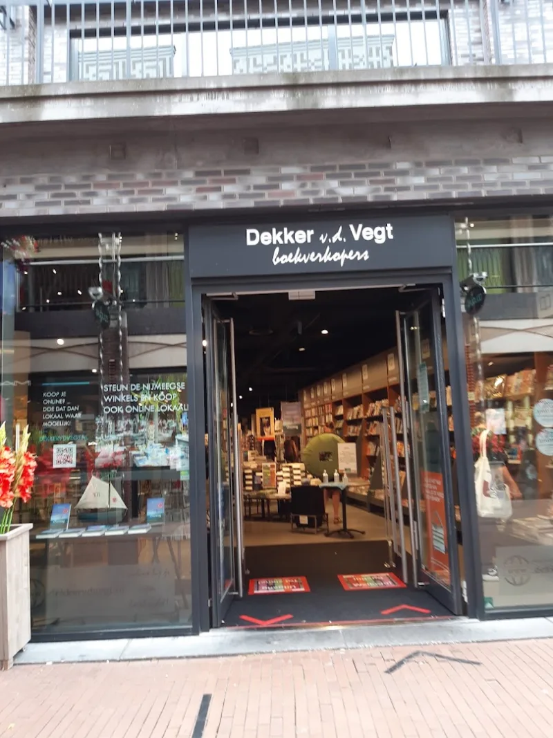 Dekker v.d. Vegt Boekverkopers — foto 2