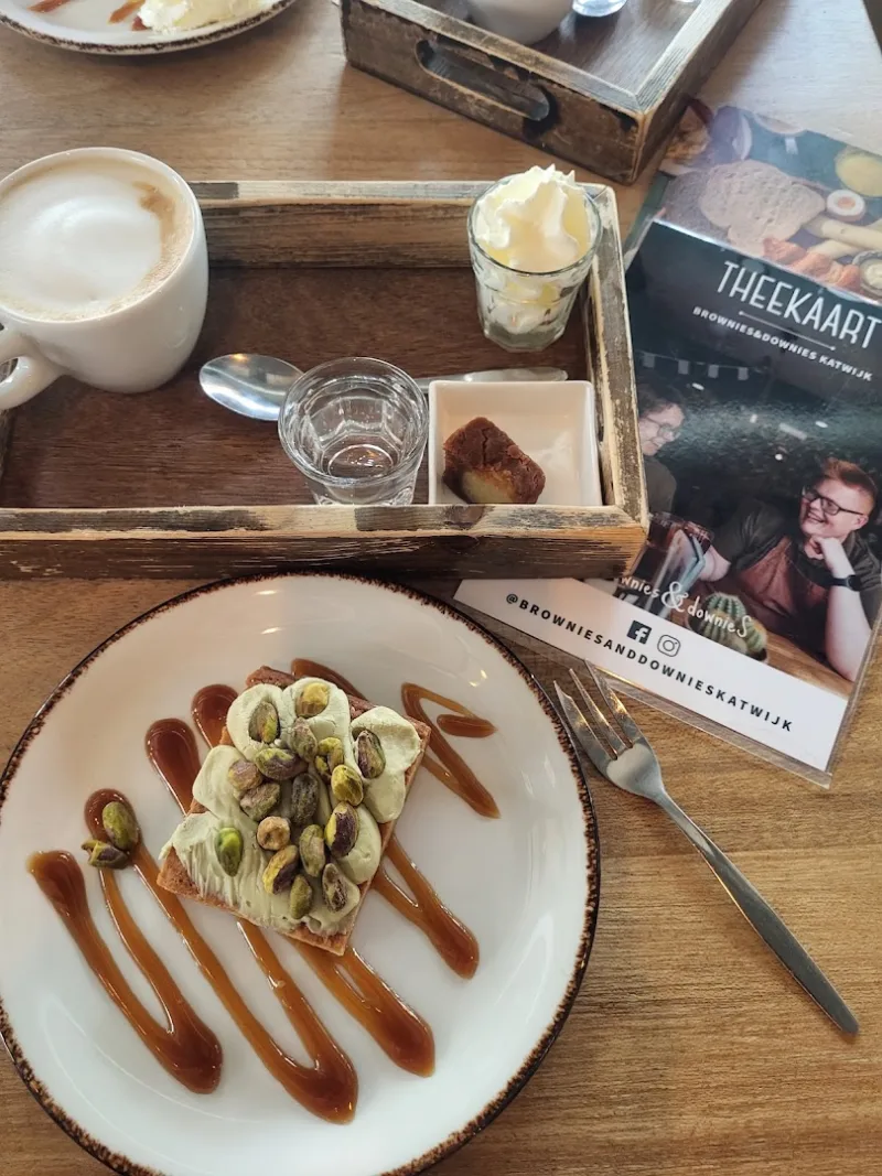 Van der Meer @ Brownies & Downies Katwijk (afhaalpunt, vooraf betaalde bestellingen) — foto 7