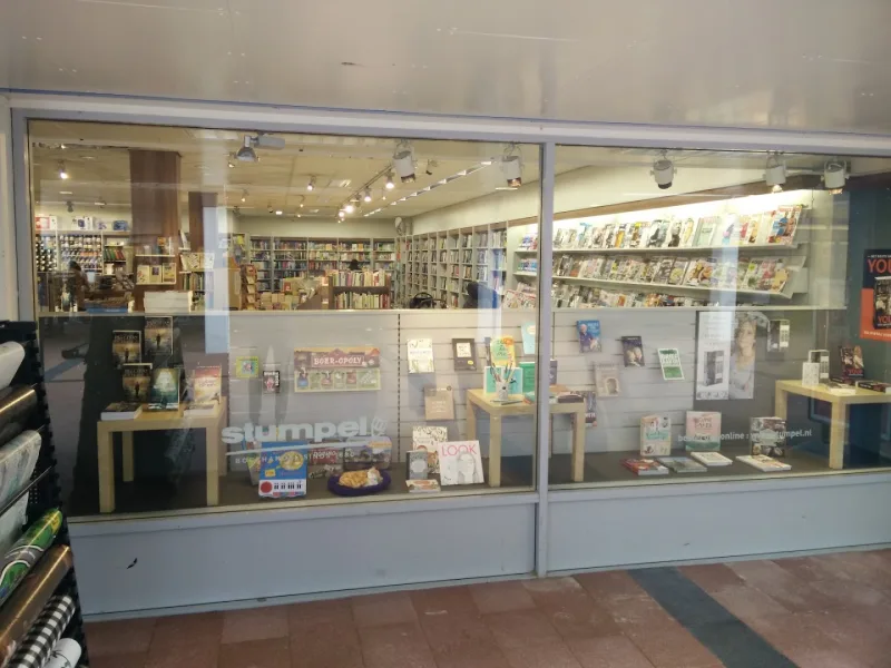 Boekhandel Stumpel Hoorn (Huesmolen) — foto 3