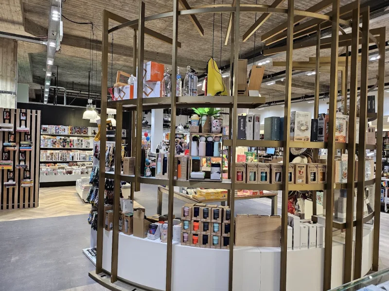 Boekhandel Voorhoeve — foto 10