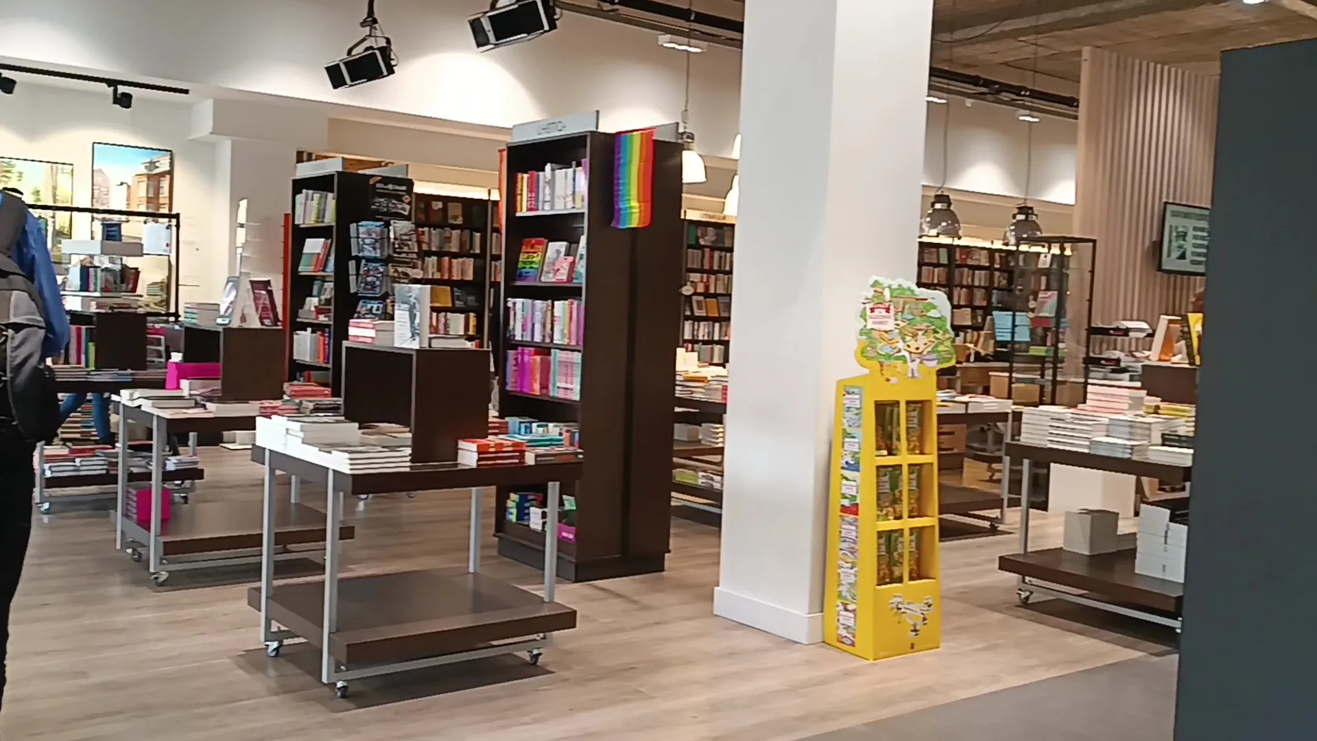 Boekhandel Voorhoeve — foto 2