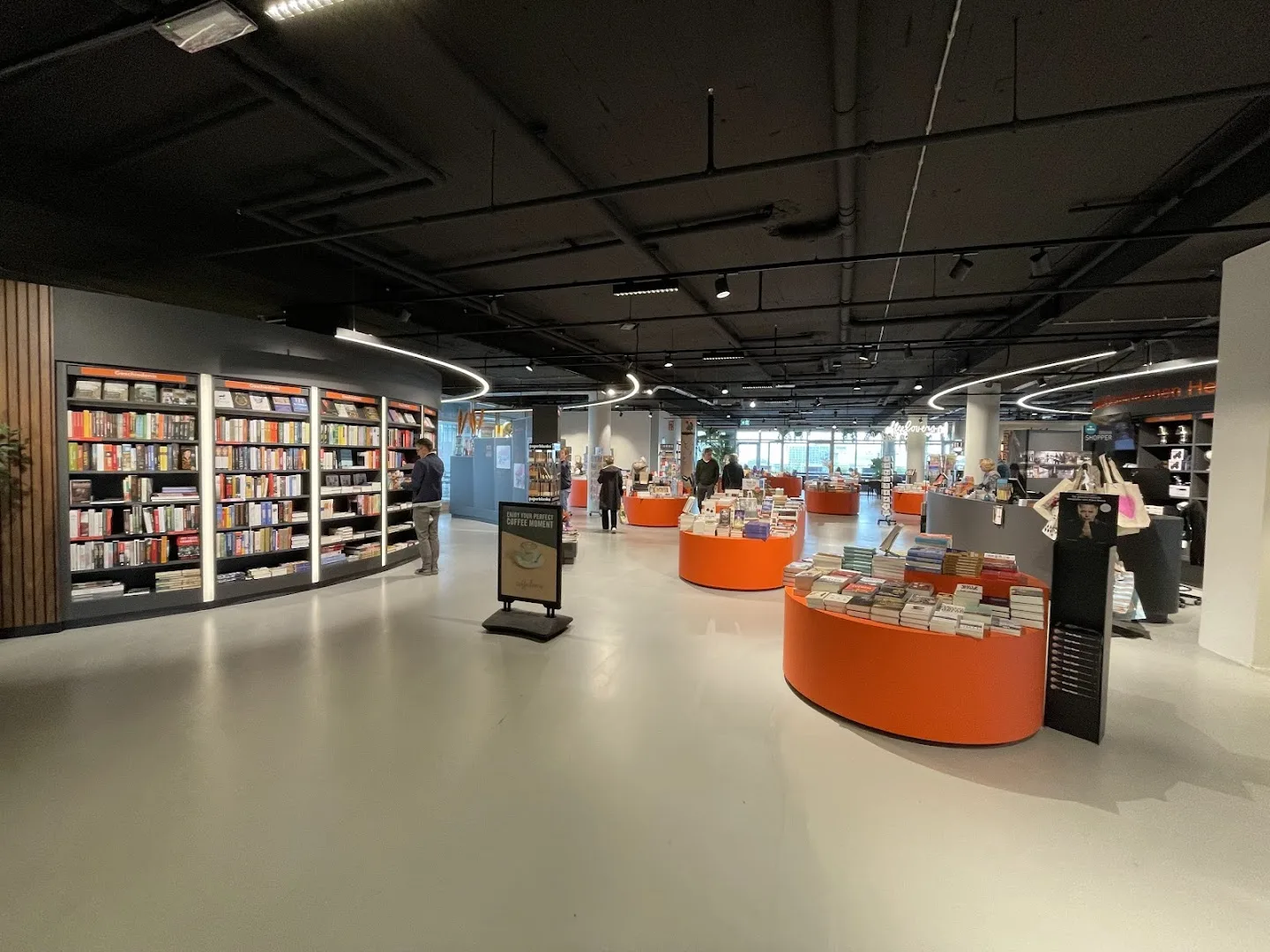 Boekhandel Dominicanen Heerlen — foto 4