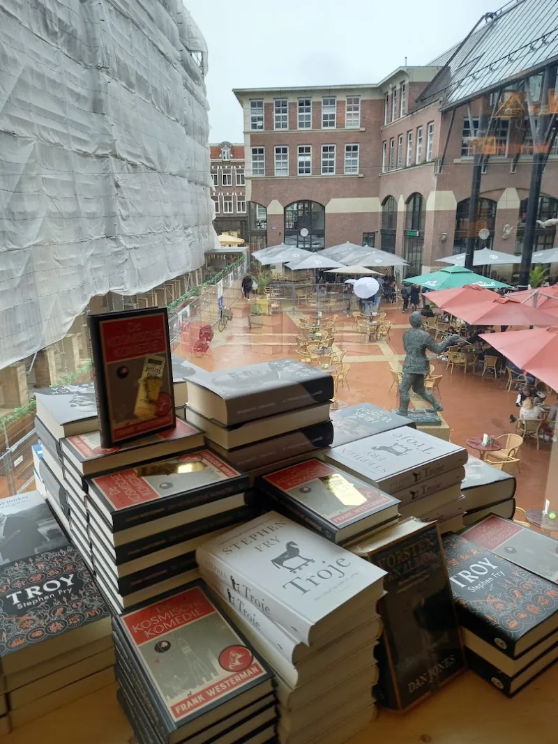 Van der Velde Boeken Groningen Grote Markt — foto 8