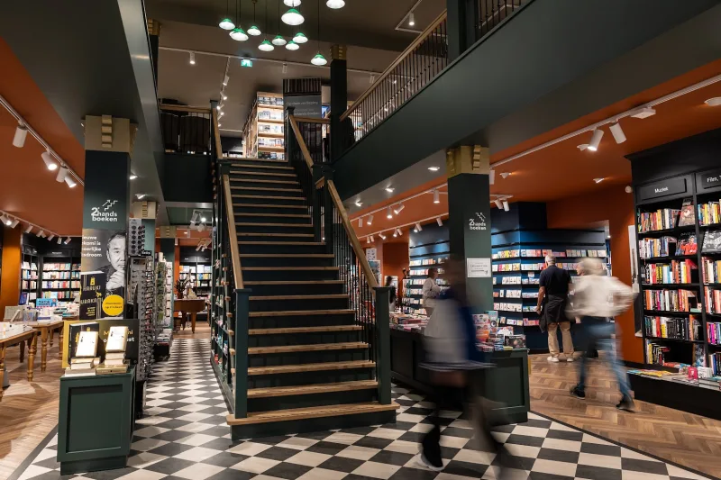 Van der Velde Boeken Groningen A-kerkhof — foto 5
