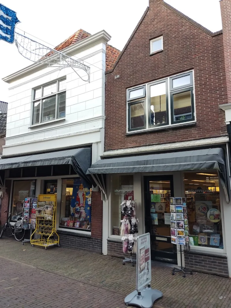 Boekhandel Stumpel Enkhuizen — foto 2