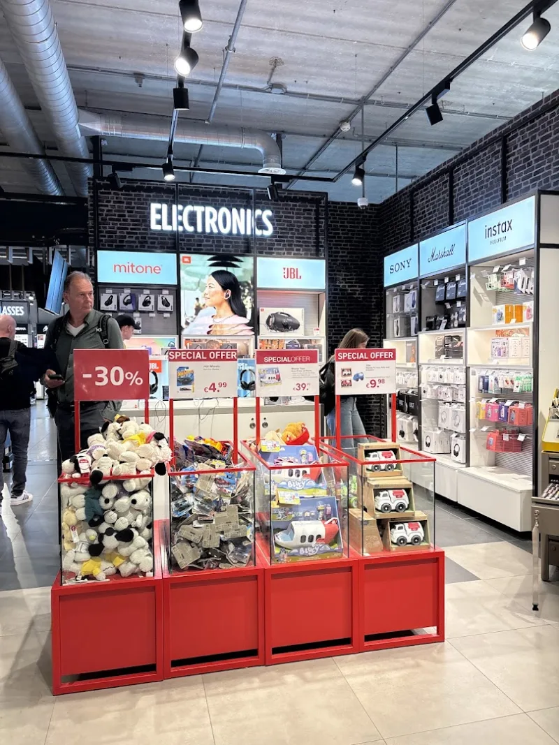 Relay Eindhoven Airport — foto 2