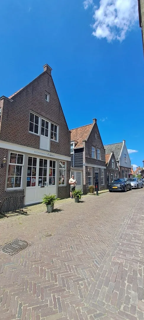Boekwinkel 't Pakhuys — foto 8