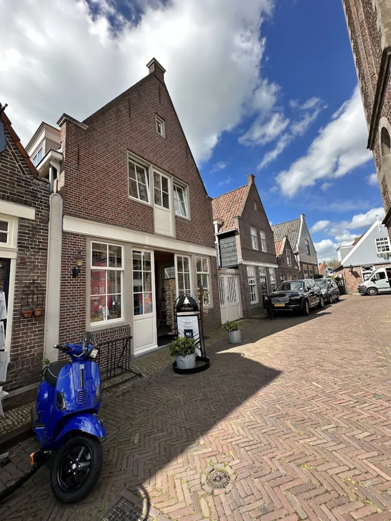 Boekwinkel 't Pakhuys — foto 10