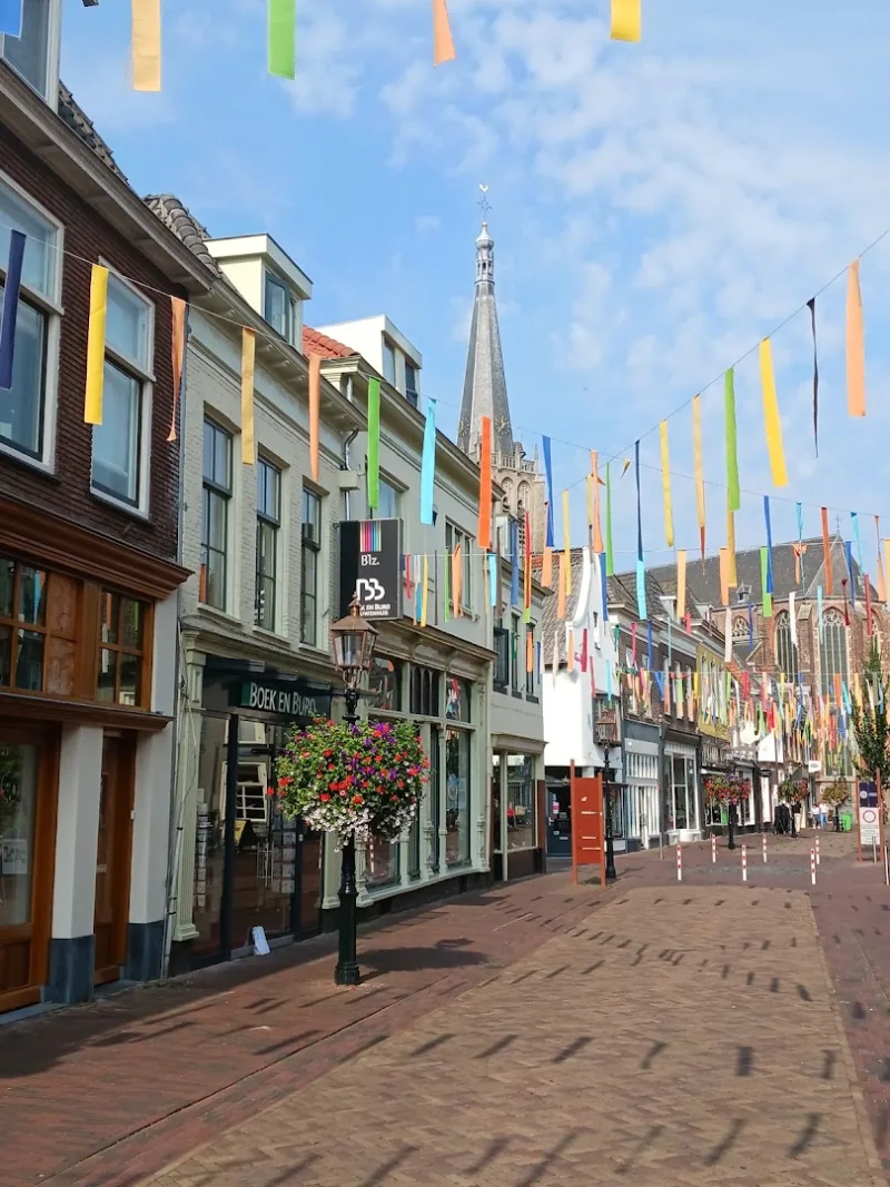 Boek en Buro Nieuwenhuis — foto 2