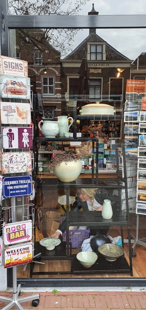 Boekhandel Tomey — foto 5