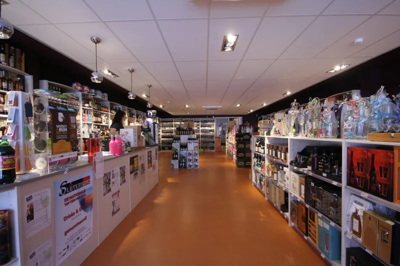 Slijterij Drinks & Gifts — foto 11
