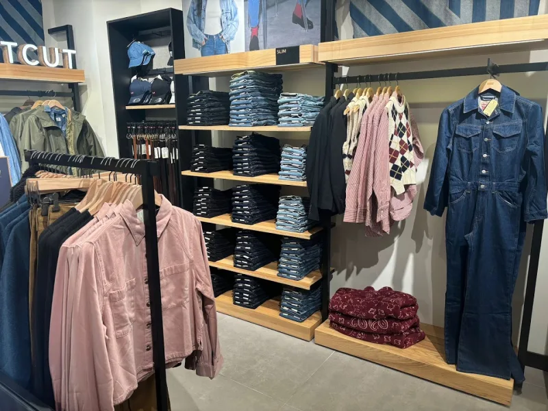 Levi's® Almere — foto 4