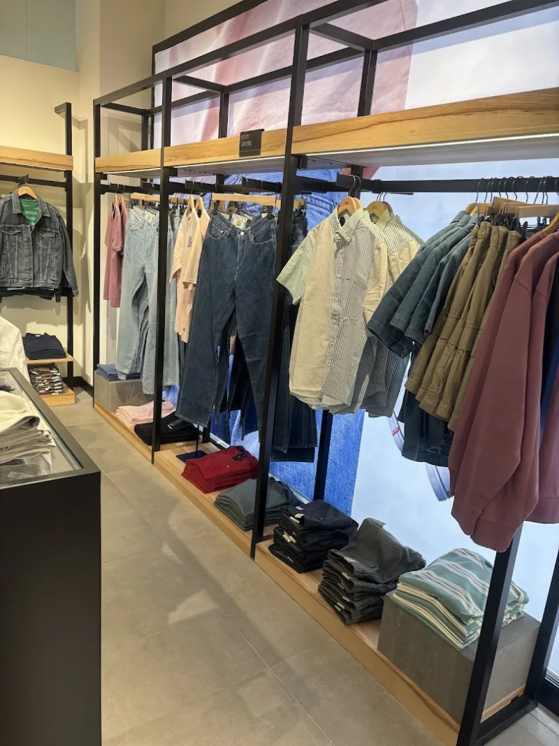 Levi's® Almere — foto 5