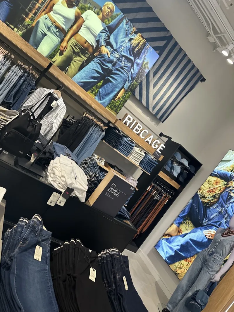 Levi's® Amersfoort — foto 5