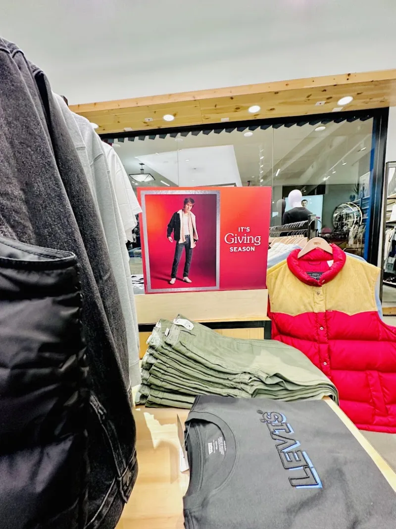 Levi's® Eindhoven — foto 11