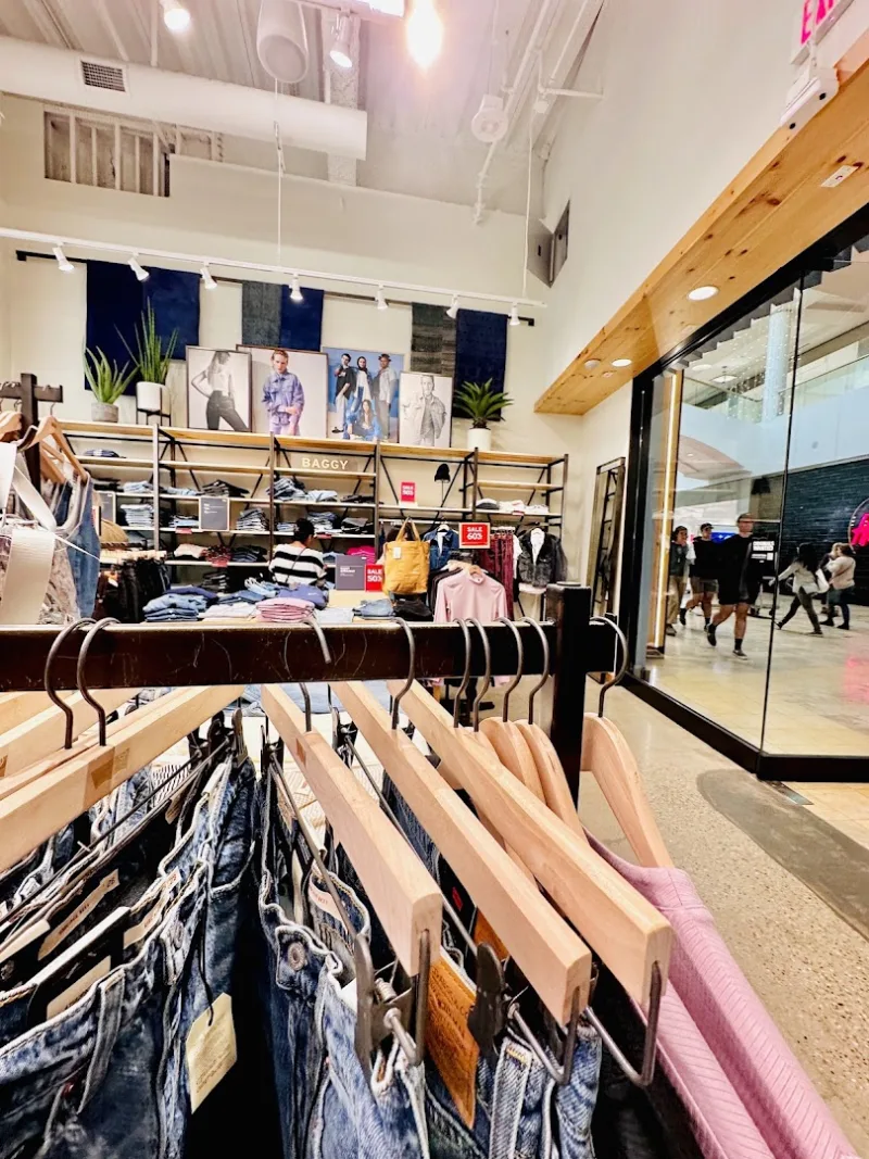 Levi's® Eindhoven — foto 8