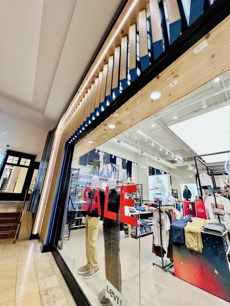Levi's® Eindhoven — foto 10