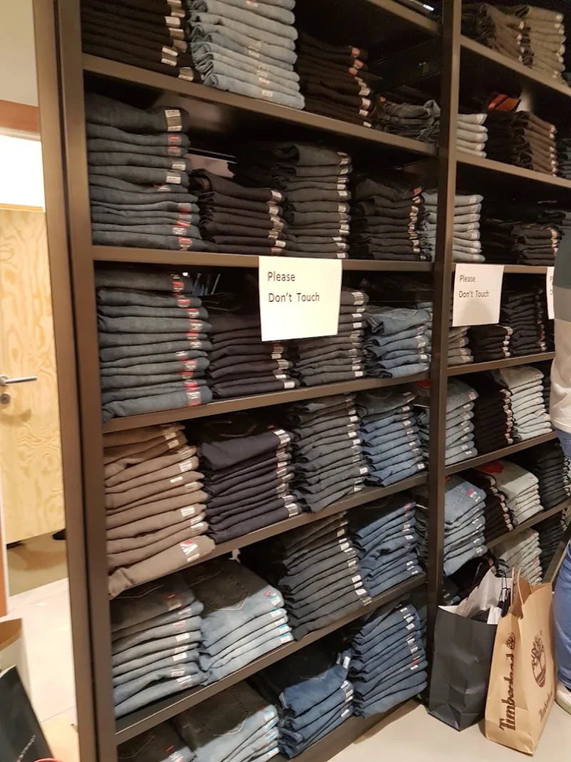 Levi's® Outlet Roermond Stadsweide — foto 10