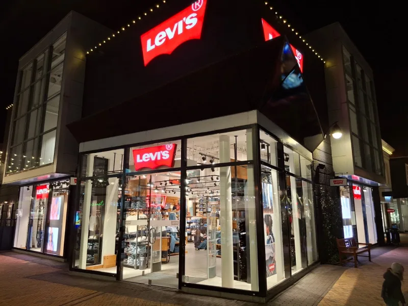 Levi's® Factory Outlet Roosendaal — foto 5