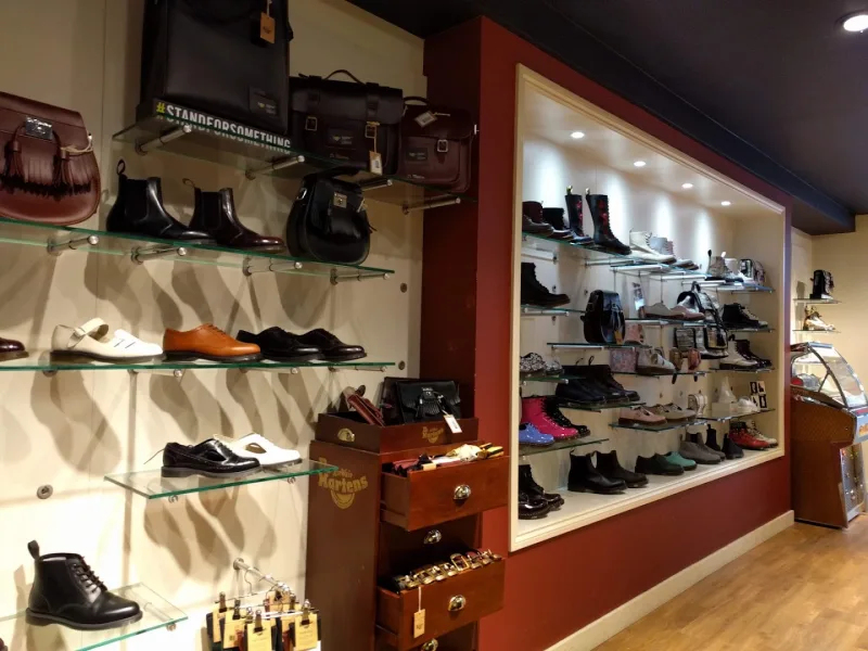 The Dr. Martens Store - Amsterdam — foto 6