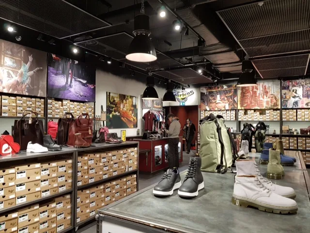 The Dr. Martens Store - Roermond (OUTLET) — foto 3