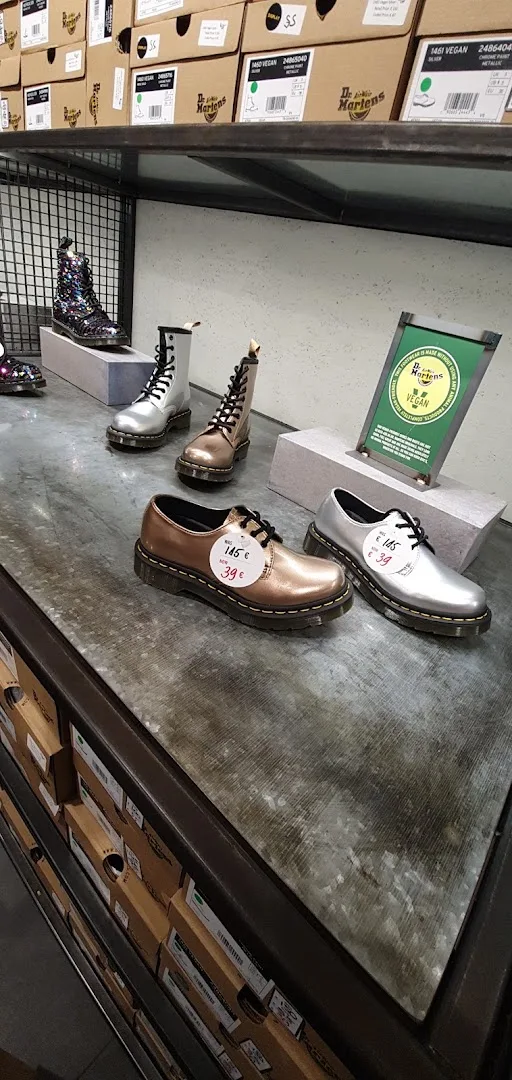 The Dr. Martens Store - Roermond (OUTLET) — foto 7