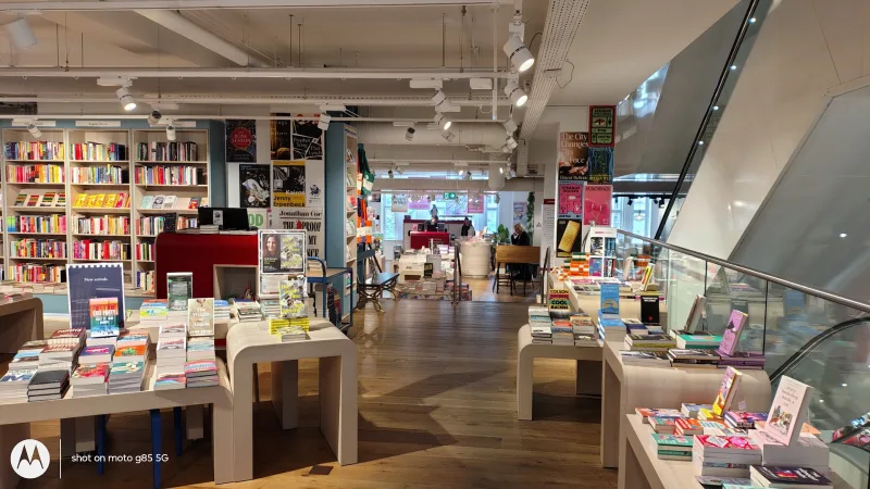 Scheltema Amsterdam — foto 2