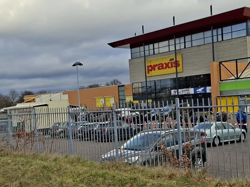 Assen: Megastore & tuincentrum — foto 3