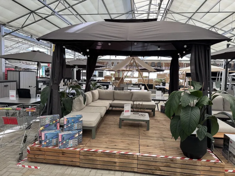 Assen: Megastore & tuincentrum — foto 2
