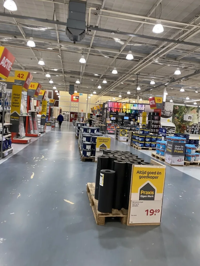 Beverwijk: Megastore & tuincentrum — foto 4