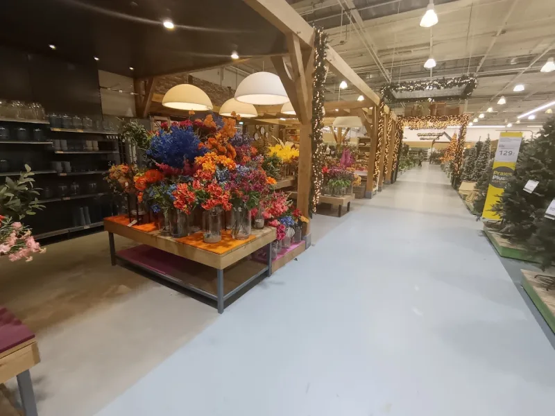 Beverwijk: Megastore & tuincentrum — foto 3
