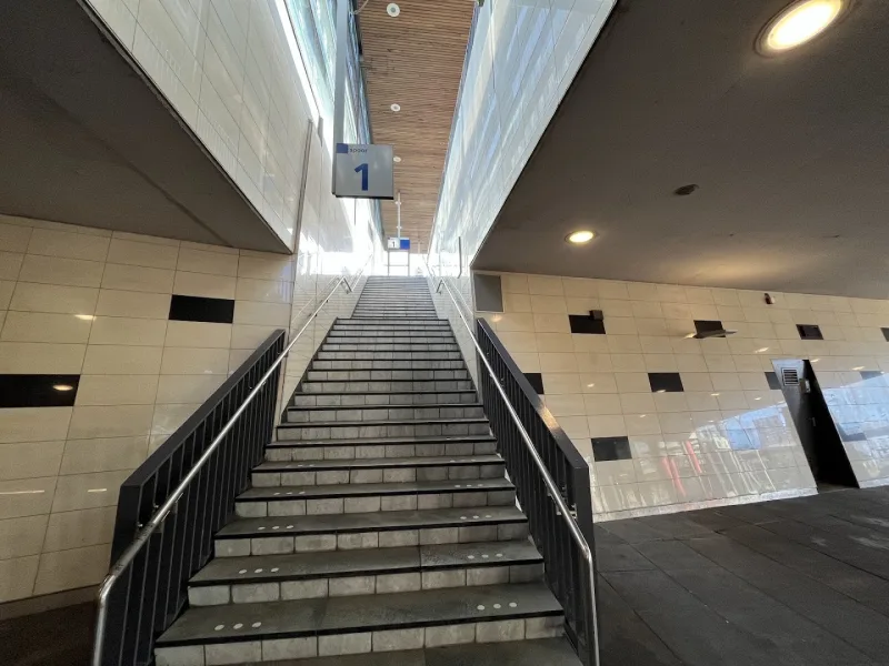 Den Haag Ypenburg — foto 6