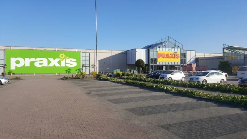 Leeuwarden Avondsterweg: Megastore & tuincentrum — foto 8