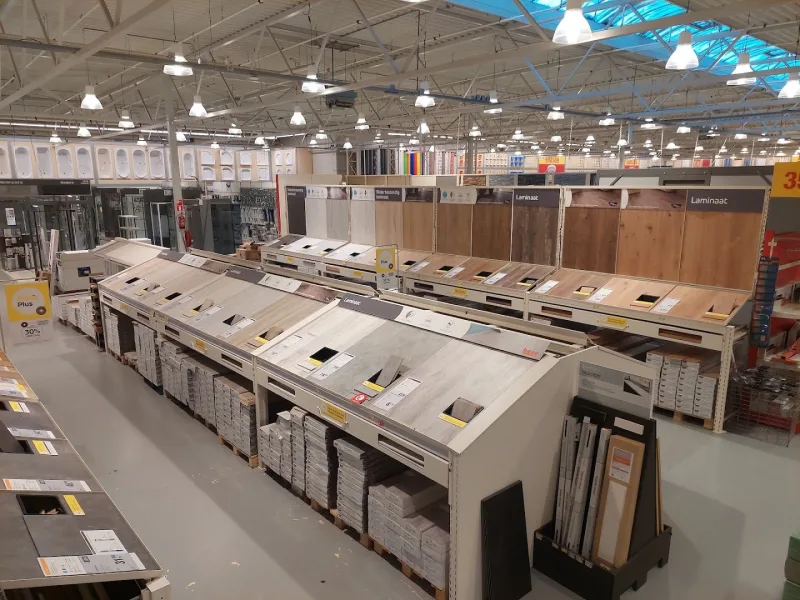 Leeuwarden Avondsterweg: Megastore & tuincentrum — foto 2
