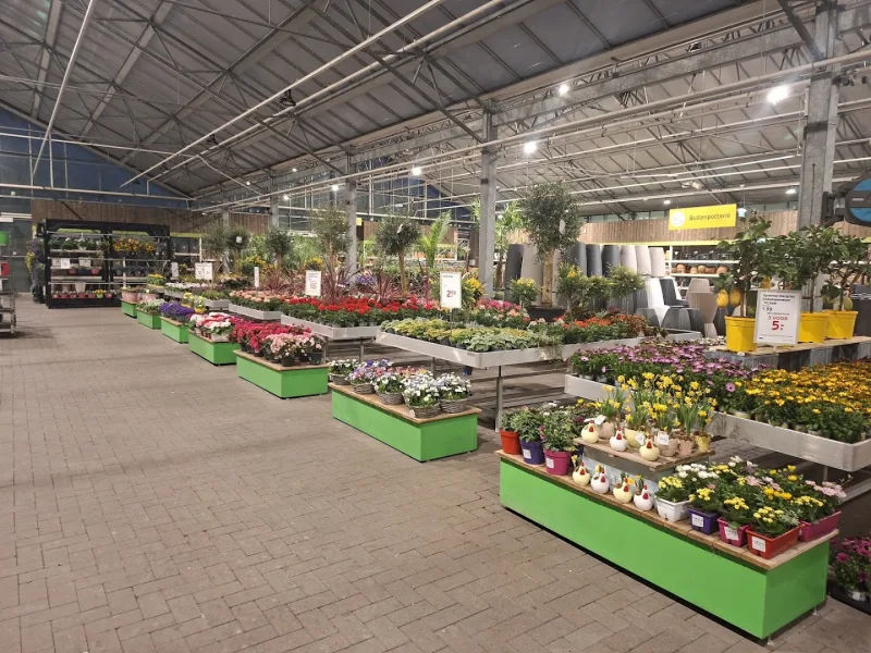 Nieuwegein: Megastore & tuincentrum — foto 6
