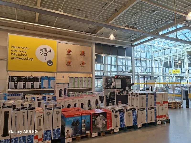 Nieuwegein: Megastore & tuincentrum — foto 2