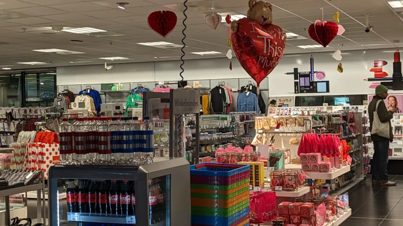 HEMA Schiphol-Winkel — foto 3