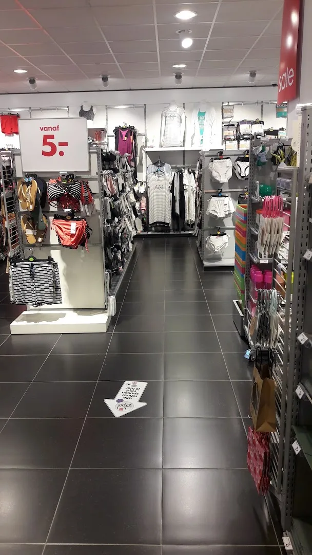 HEMA Maasbracht — foto 2