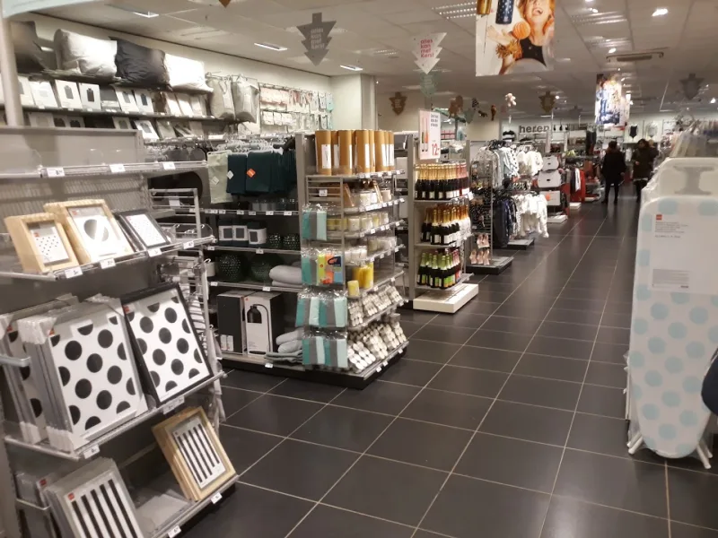 HEMA Rotterdam Lusthofstraat — foto 12