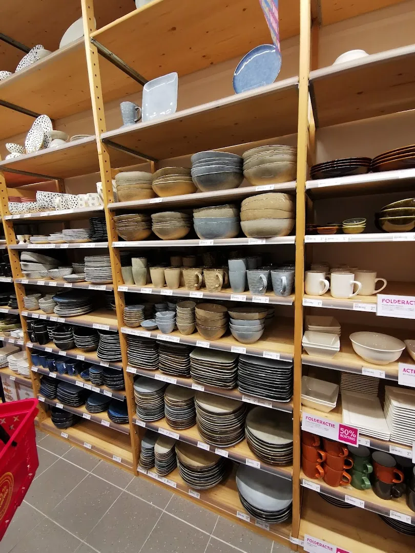 Xenos Den Bosch — Voedselproducten in koelkast display