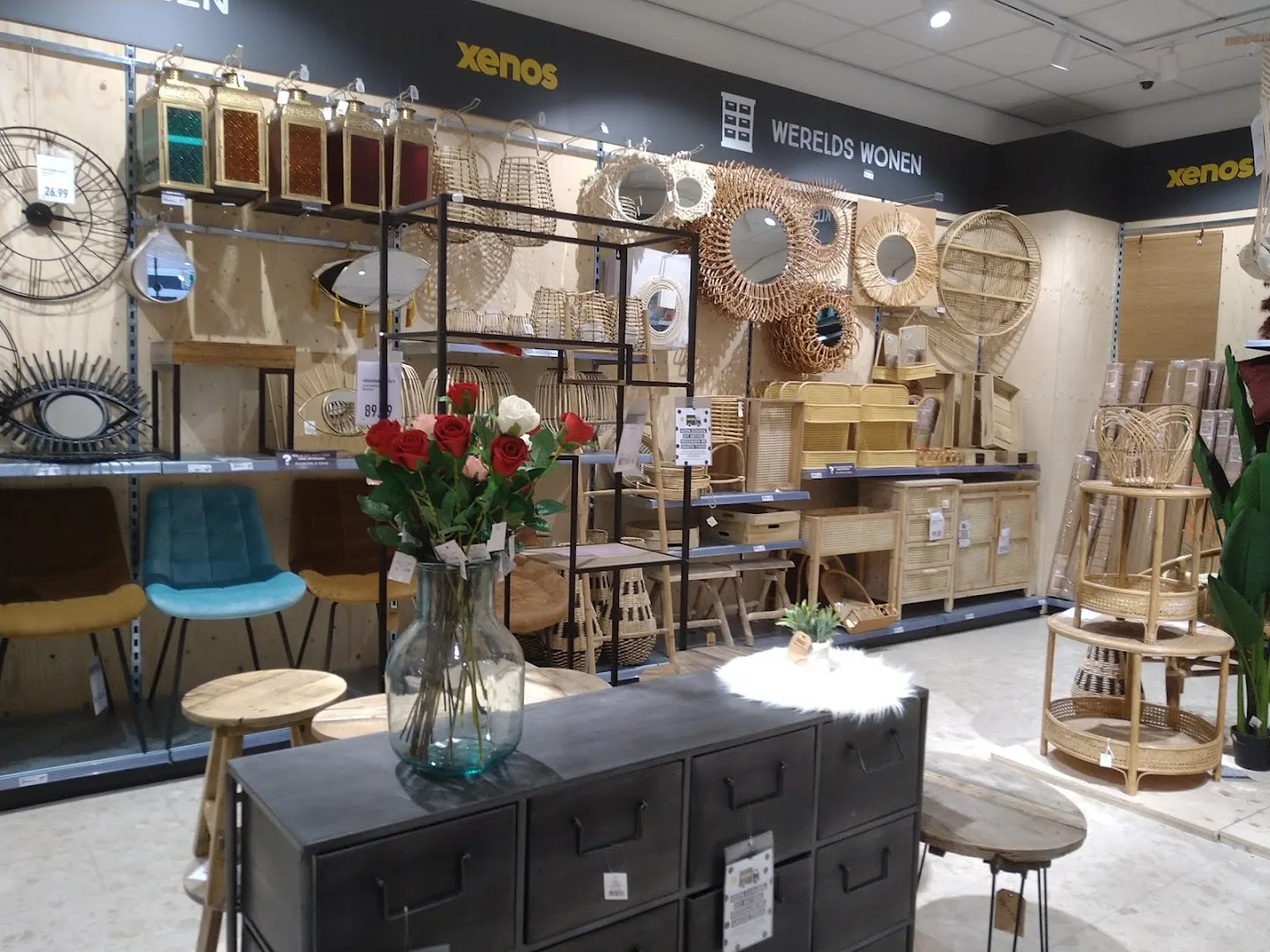 Xenos Deurne — foto 11