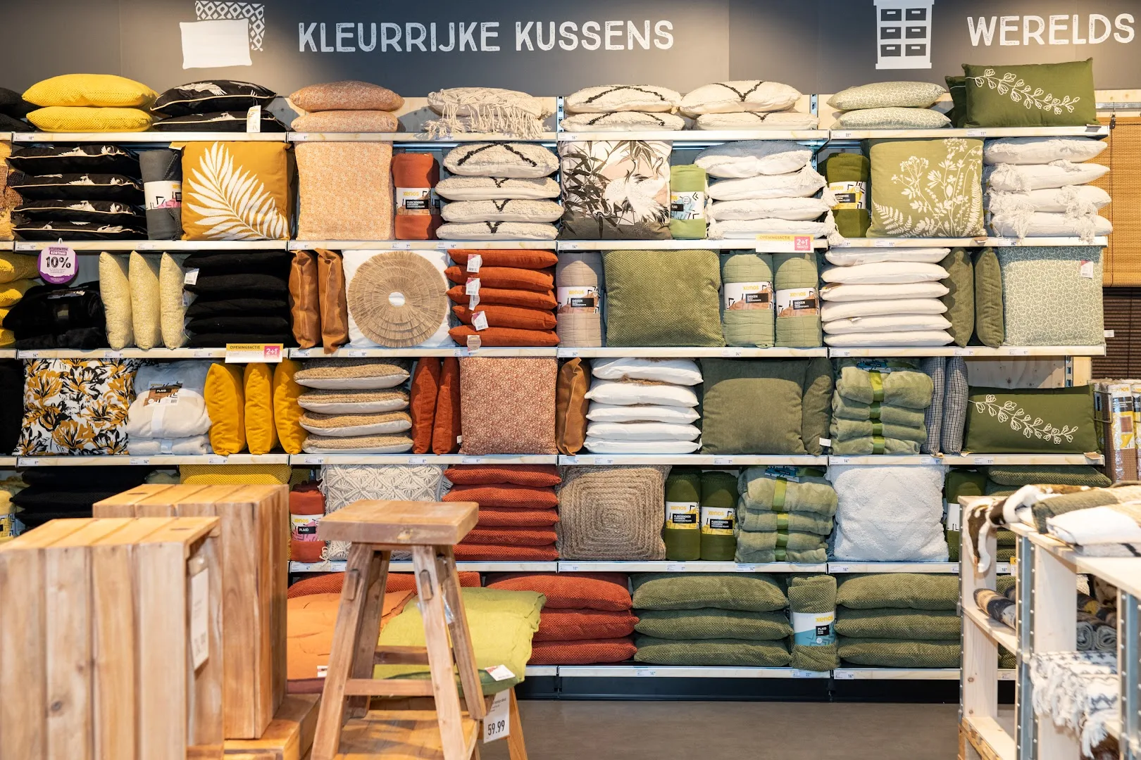 Xenos Helmond — foto 4
