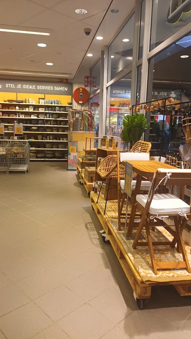 Xenos Hulst Stationsplein — foto 6
