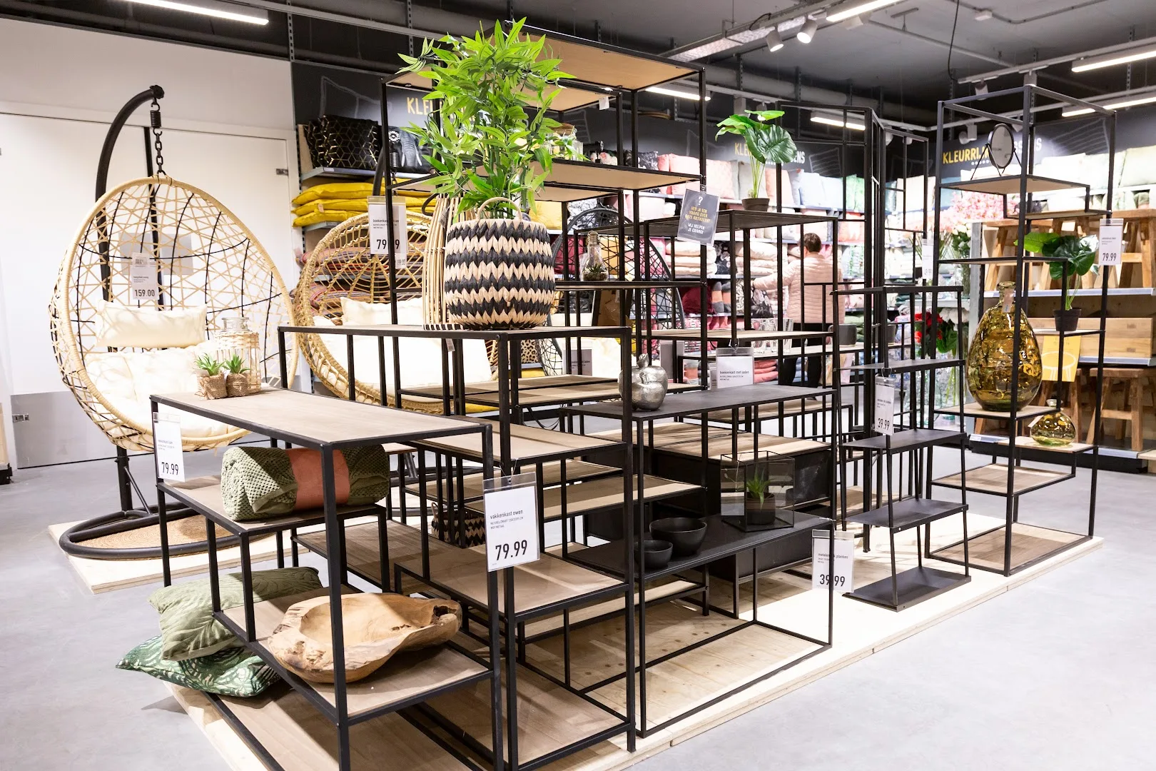 Xenos Purmerend — foto 8